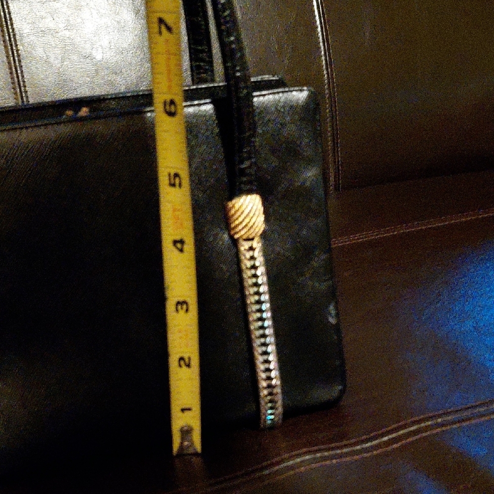 SUMMER SALE Koret Vintage Black and Gold Shoulder Bag - Picture 8 of 9